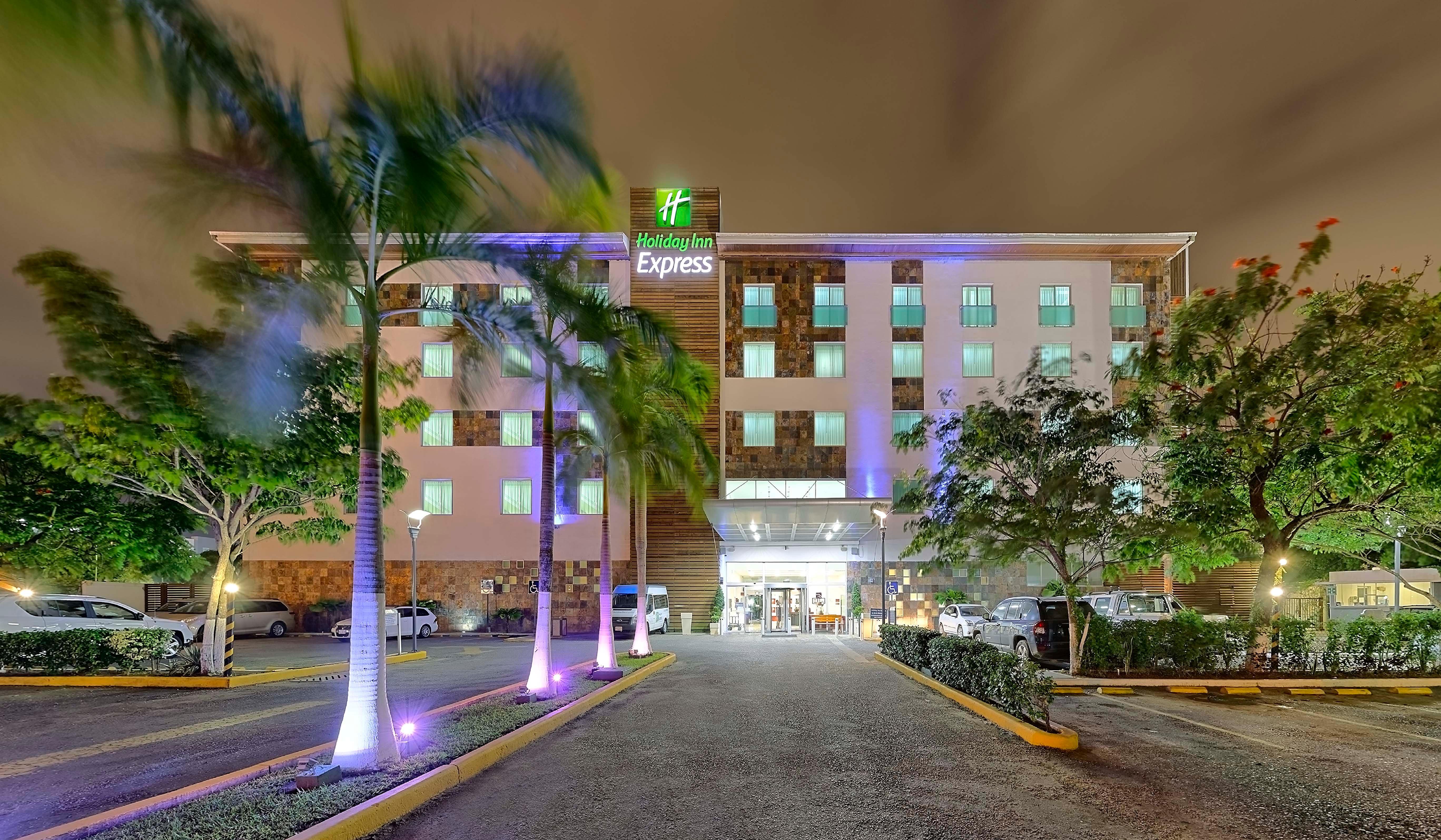 Holiday Inn Express Villahermosa By Ihg Esterno foto